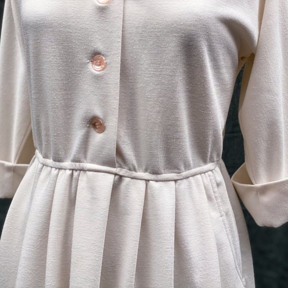 SOLD Vintage Casual Day Dress with Pockets - Picture 4 of 14